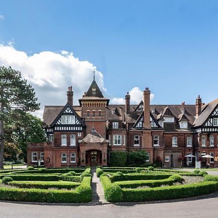 Woodlands Park Hotel Собхэм Экстерьер фото