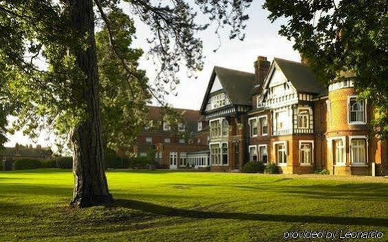 Woodlands Park Hotel Собхэм Экстерьер фото